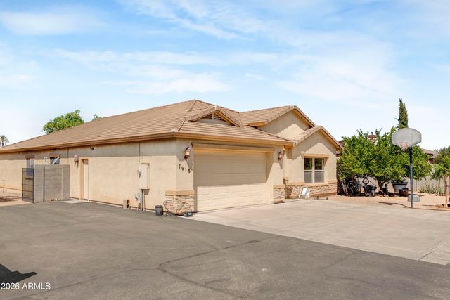 7612 N 81st Lane, Glendale, AZ 85303