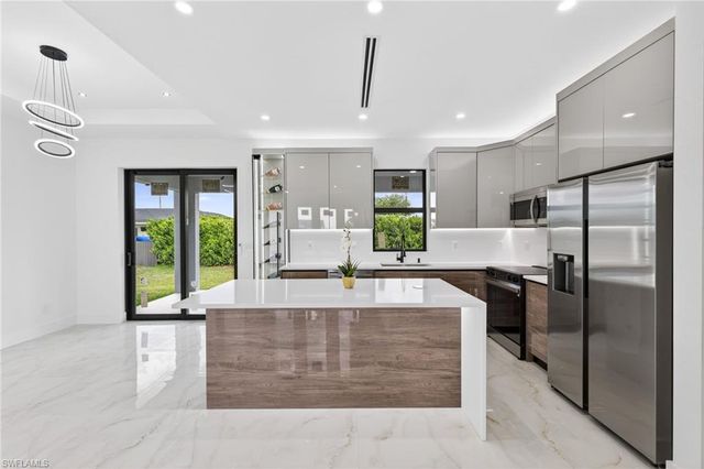 2223 NW 11th CT, Cape Coral, FL 33993