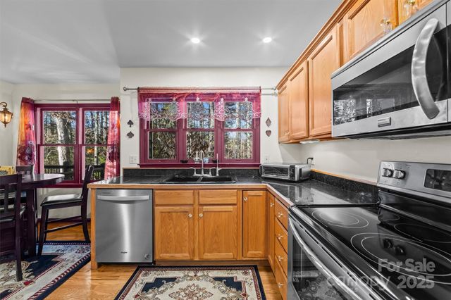 9 Meadow Wood Trail, Fletcher, NC 28732