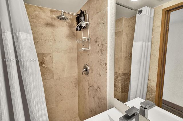 2829 Indian Creek Dr 1102, Miami Beach, FL 33140