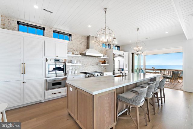 917 S ATLANTIC AVE, Beach Haven, NJ 08008
