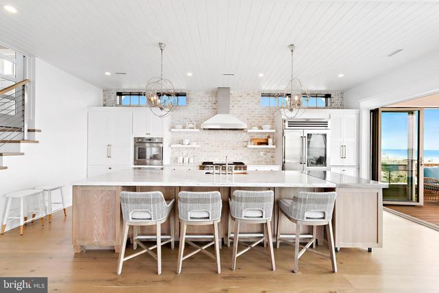 917 S ATLANTIC AVE, Beach Haven, NJ 08008