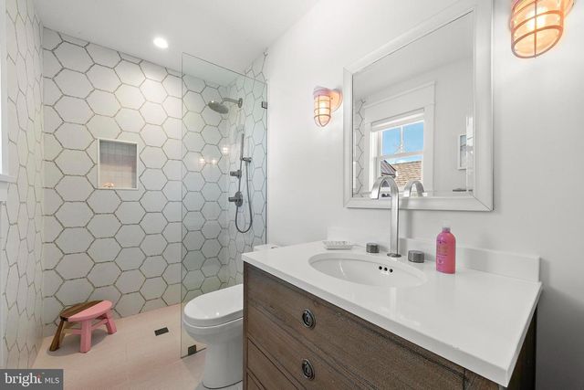 917 S ATLANTIC AVE, Beach Haven, NJ 08008