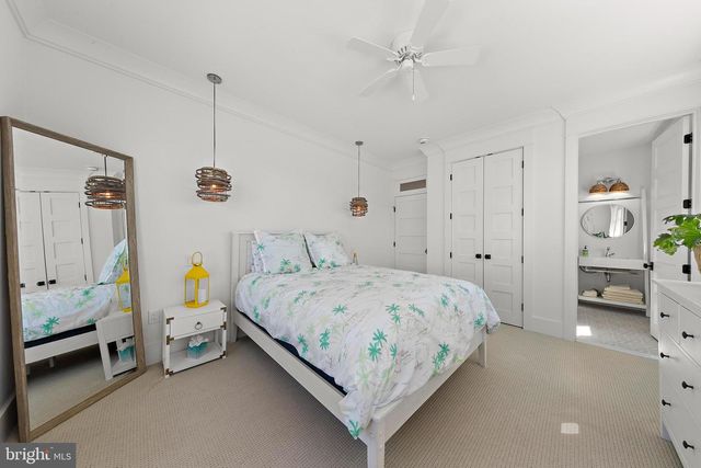 917 S ATLANTIC AVE, Beach Haven, NJ 08008