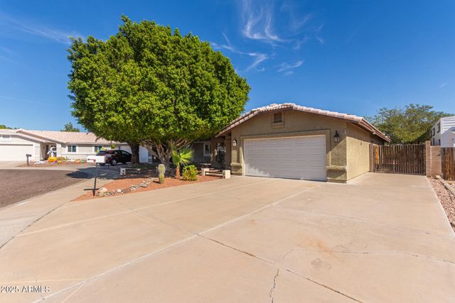 19011 N 12TH Drive, Phoenix, AZ 85027