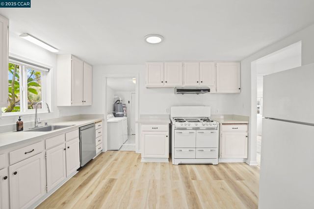 742 La Paloma Rd, El Sobrante, CA 94803