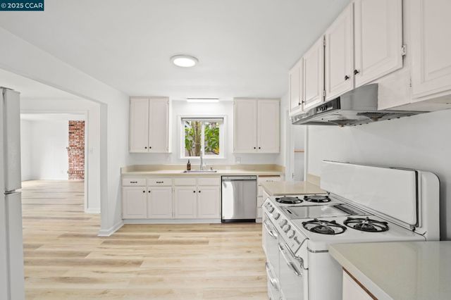 742 La Paloma Rd, El Sobrante, CA 94803