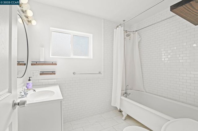 742 La Paloma Rd, El Sobrante, CA 94803