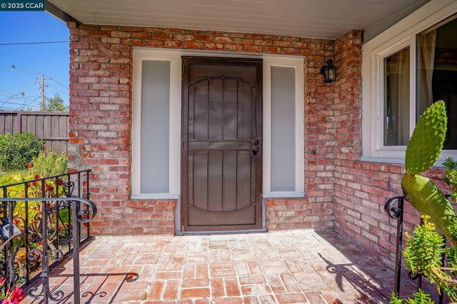 742 La Paloma Rd, El Sobrante, CA 94803