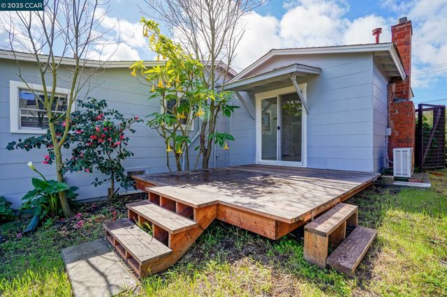 742 La Paloma Rd, El Sobrante, CA 94803