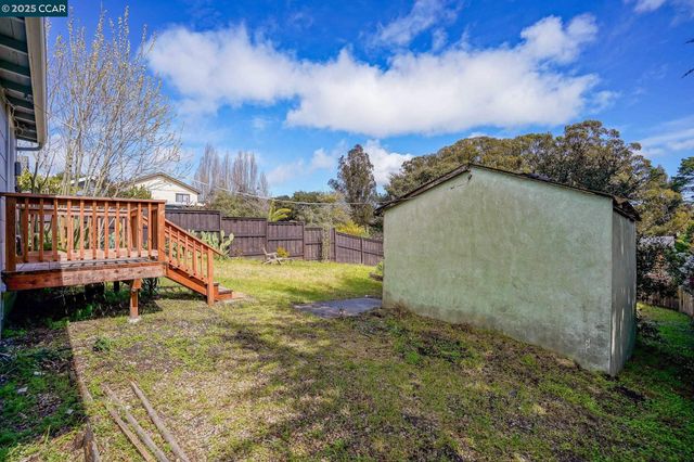 742 La Paloma Rd, El Sobrante, CA 94803