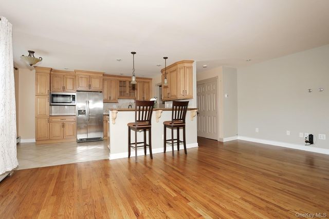 231 N Middletown Road H, Pearl River, NY 10965