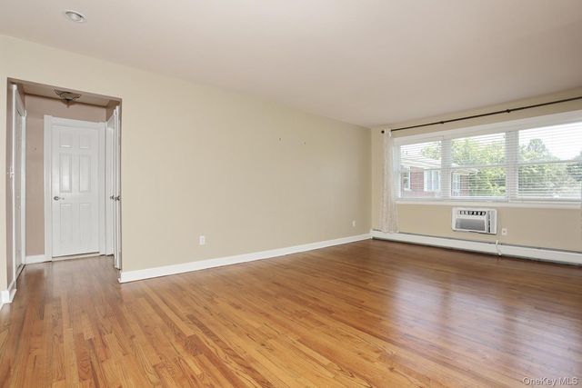 231 N Middletown Road H, Pearl River, NY 10965
