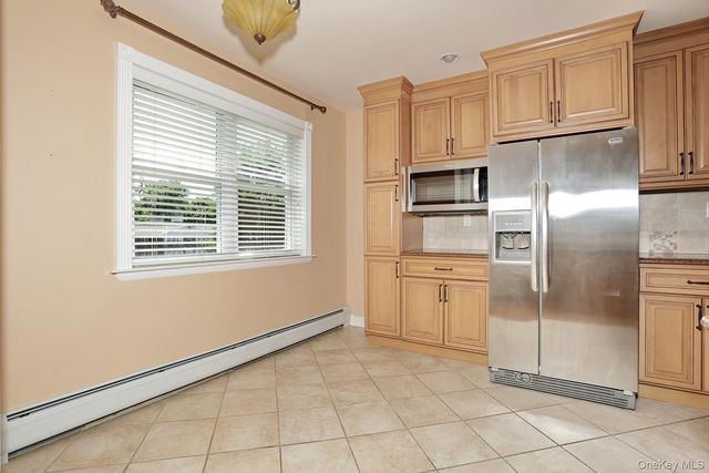 231 N Middletown Road H, Pearl River, NY 10965