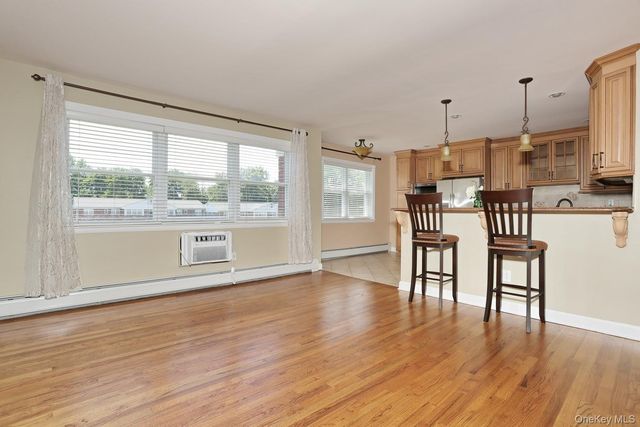 231 N Middletown Road H, Pearl River, NY 10965