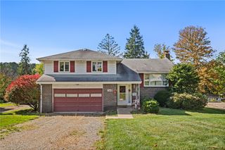 5418 Park Ave, Bethel Park, PA 15102