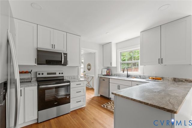 2703 Meeting Gate Ct, Midlothian, VA 23112