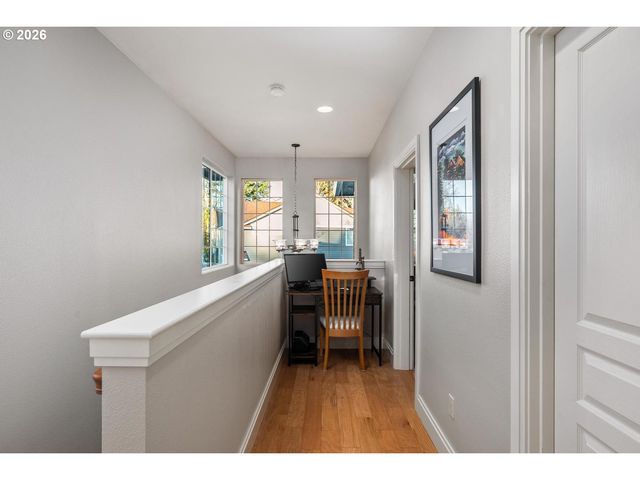 12210 Sw MEADER Way, Beaverton, OR 97008