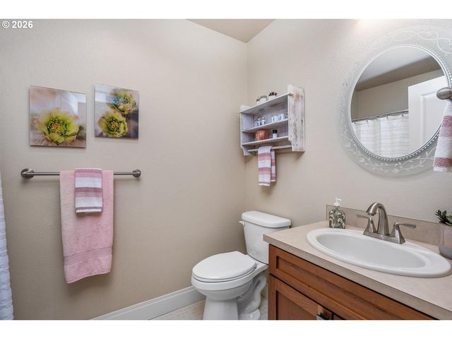 12210 Sw MEADER Way, Beaverton, OR 97008