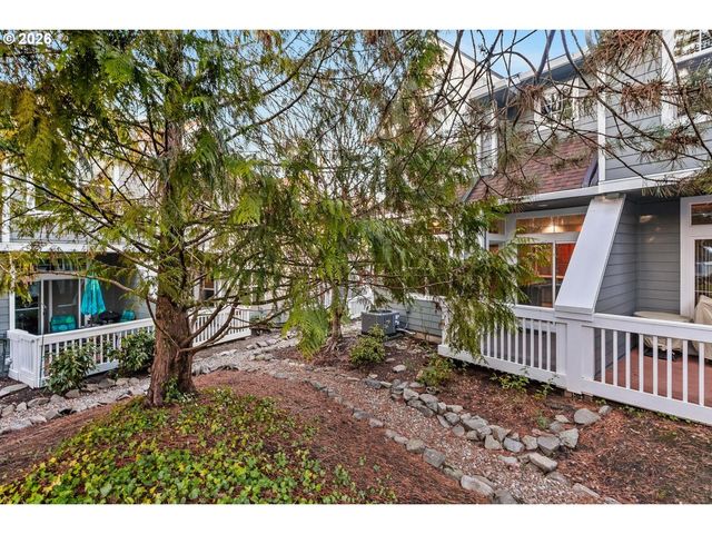 12210 Sw MEADER Way, Beaverton, OR 97008