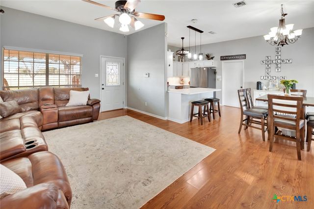 399 Keefe Road, Victoria, TX 77905