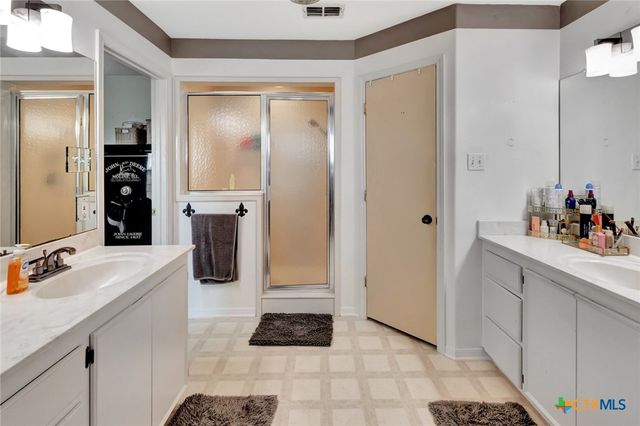 399 Keefe Road, Victoria, TX 77905