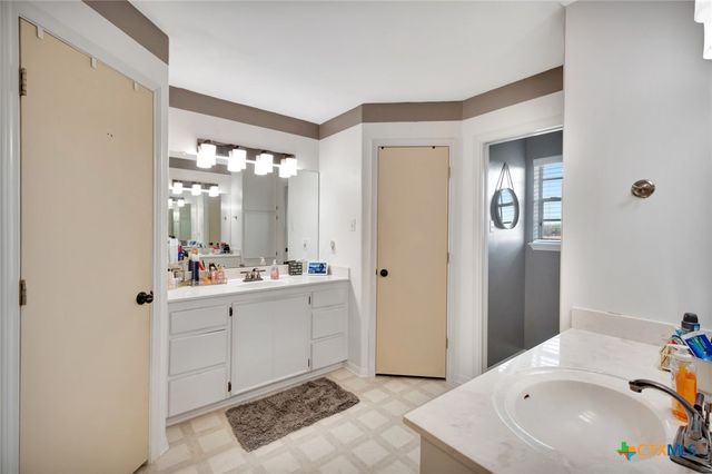 399 Keefe Road, Victoria, TX 77905