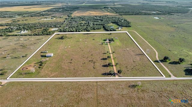 399 Keefe Road, Victoria, TX 77905