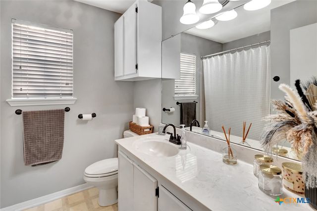 399 Keefe Road, Victoria, TX 77905