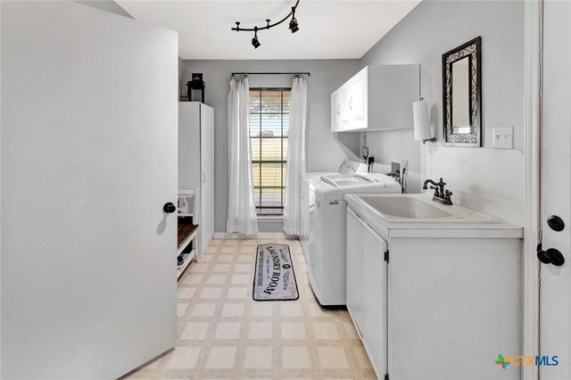 399 Keefe Road, Victoria, TX 77905