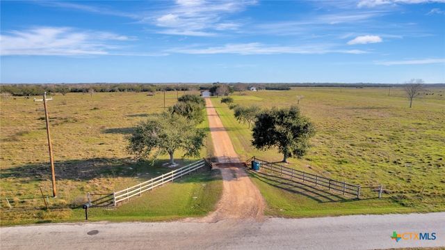 399 Keefe Road, Victoria, TX 77905