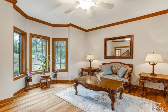 1075 Eureka Road, Eureka, MO 63025