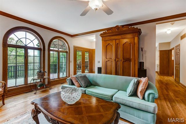 1075 Eureka Road, Eureka, MO 63025