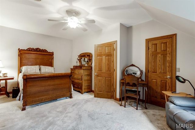 1075 Eureka Road, Eureka, MO 63025