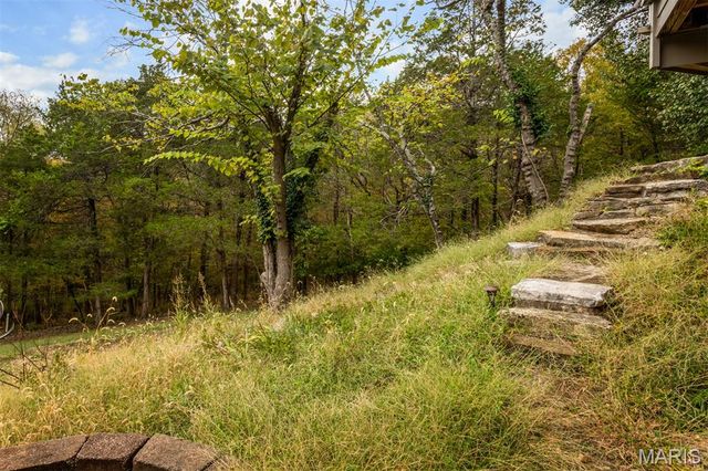 1075 Eureka Road, Eureka, MO 63025