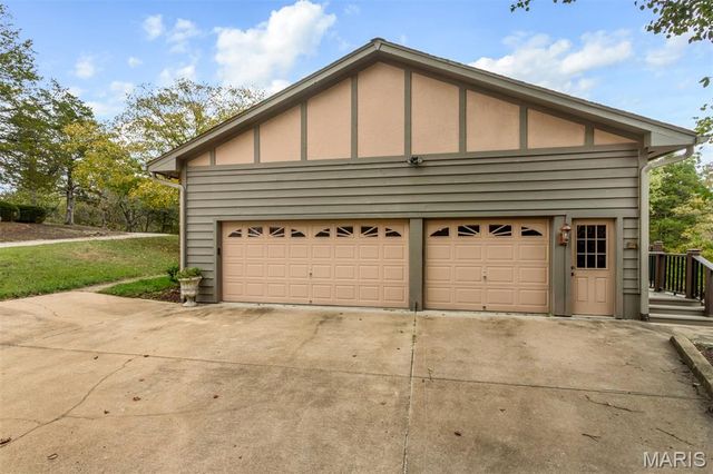 1075 Eureka Road, Eureka, MO 63025