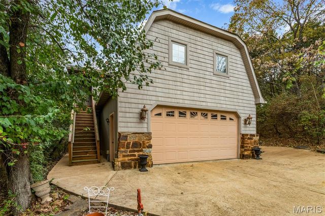 1075 Eureka Road, Eureka, MO 63025