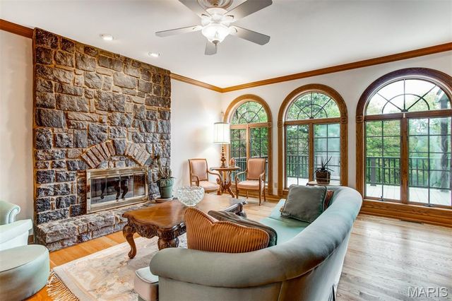 1075 Eureka Road, Eureka, MO 63025