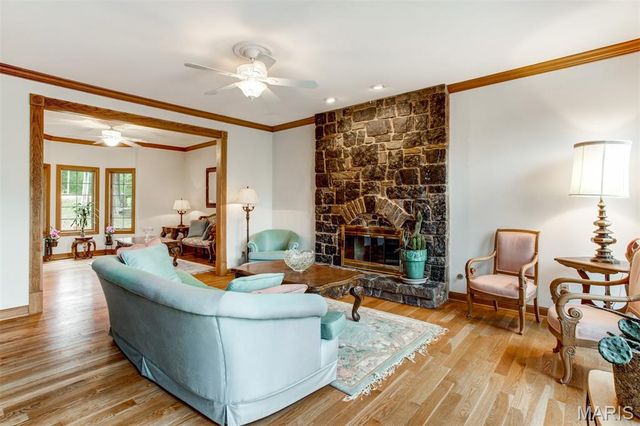 1075 Eureka Road, Eureka, MO 63025