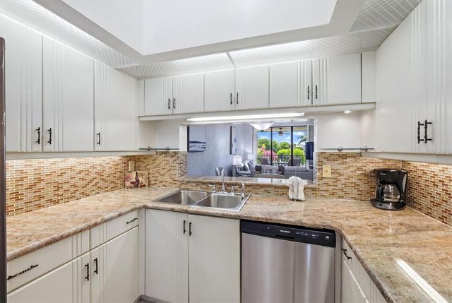 4430 47TH AVENUE W 202, Bradenton, FL 34210