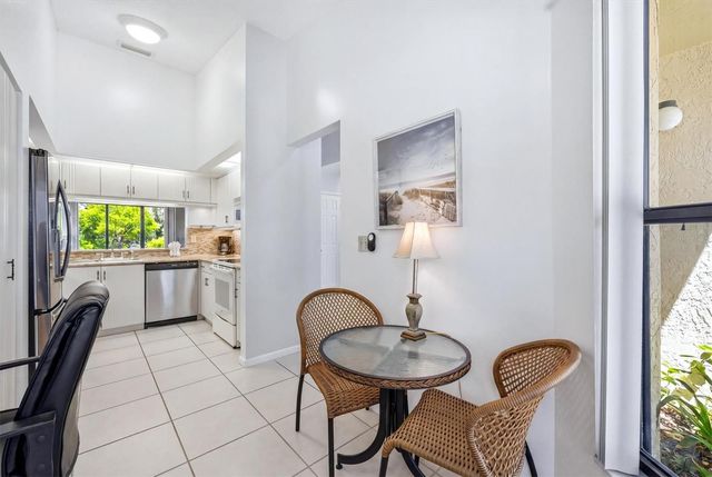 4430 47TH AVENUE W 202, Bradenton, FL 34210