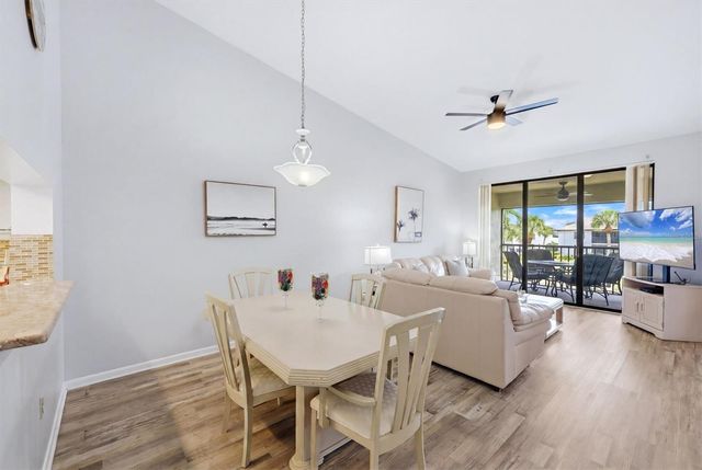 4430 47TH AVENUE W 202, Bradenton, FL 34210