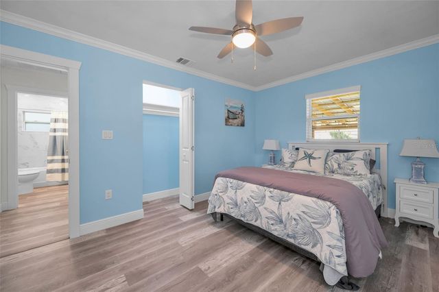 315 BATH STREET, Tarpon Springs, FL 34689