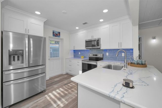 315 BATH STREET, Tarpon Springs, FL 34689