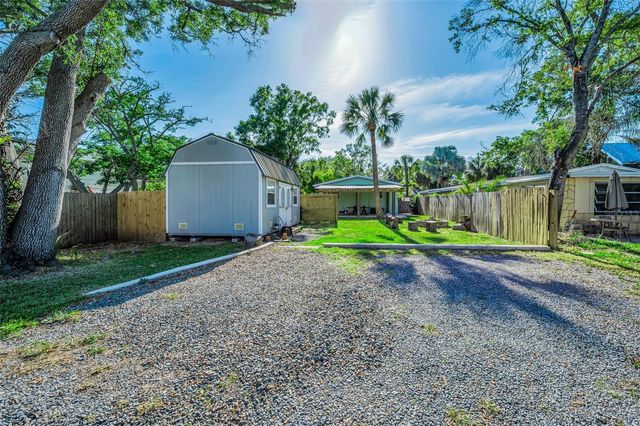 315 BATH STREET, Tarpon Springs, FL 34689