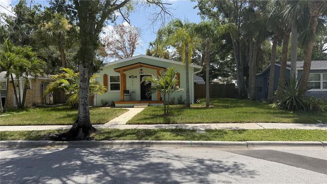 315 BATH STREET, Tarpon Springs, FL 34689