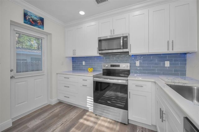 315 BATH STREET, Tarpon Springs, FL 34689