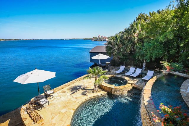 120 Applehead Island DR, Horseshoe Bay, TX 78657