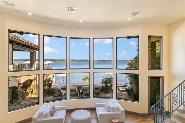 120 Applehead Island DR, Horseshoe Bay, TX 78657