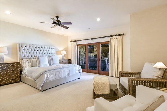 120 Applehead Island DR, Horseshoe Bay, TX 78657